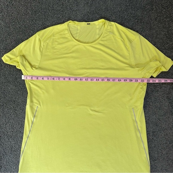 Men’s Lululemon Run Vent Tech Athletic T Shirt Reflective Details Size Large - Picture 7 of 7